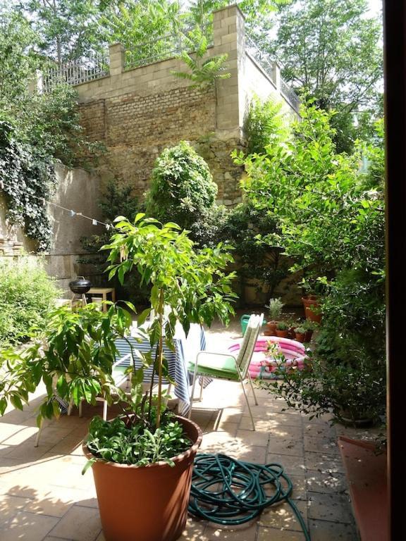 Garden Apartment On Art Nouveau Street In Central Prague Exterior photo